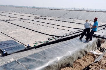 Geomembrana compuesta