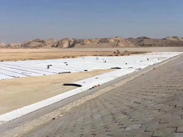 &iquest;El agua fluye a trav&eacute;s de la tela geotextil?